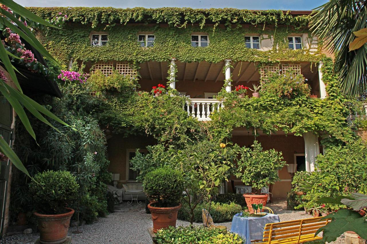 B&B Alla Mezza Luna Lonato Eksteriør bilde