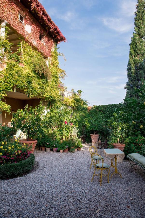 B&B Alla Mezza Luna Lonato Eksteriør bilde