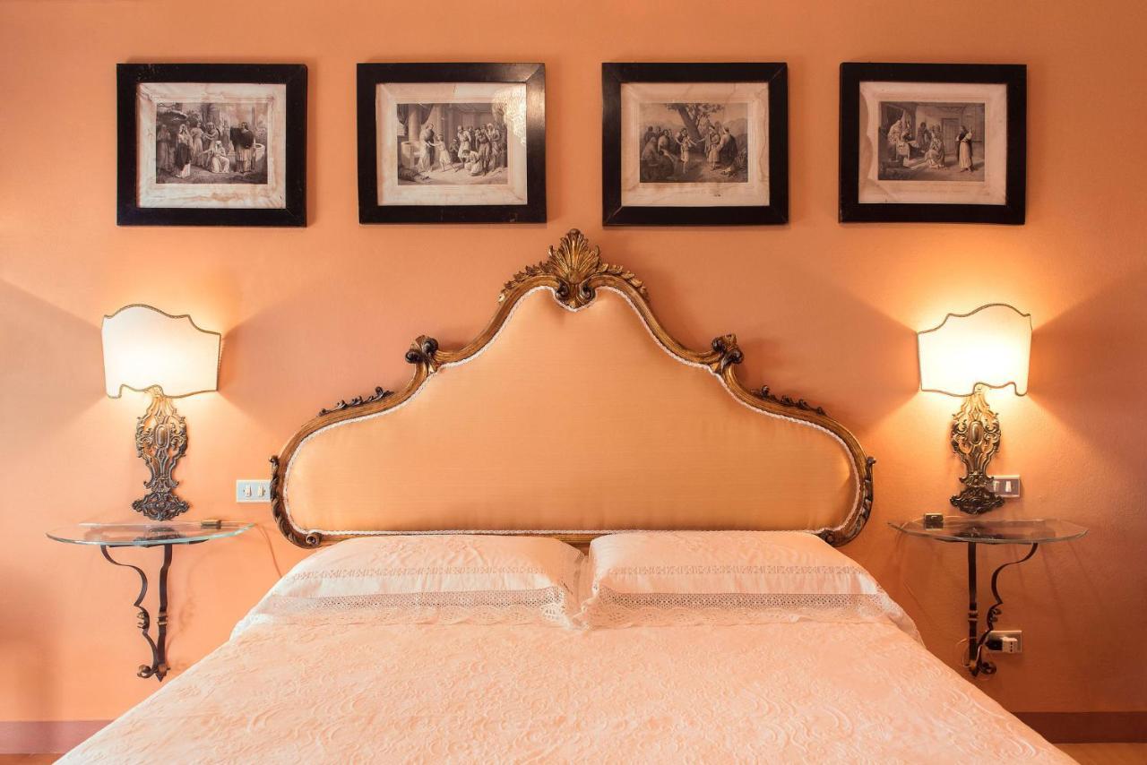 B&B Alla Mezza Luna Lonato Eksteriør bilde